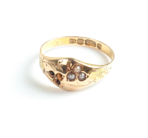 Lot 1006 - GOLD RING