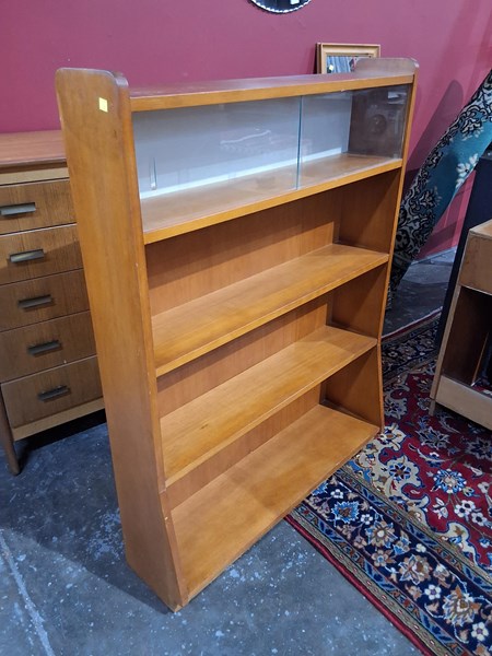 Lot 1 - BOOKSHELF