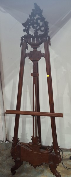 Lot 450 - ARTIST EASEL