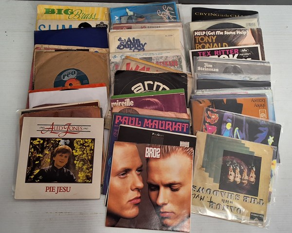 Lot 1314 - ASSORTED 45s