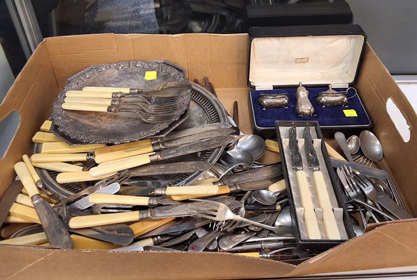 Lot 1399 - FLATWARE