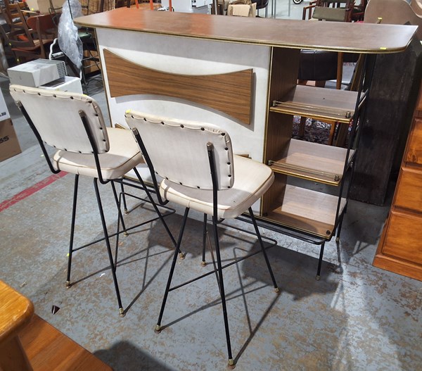 Lot 434 - BAR SUITE