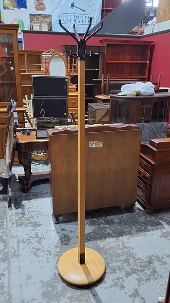 Lot 24 - COAT RACK