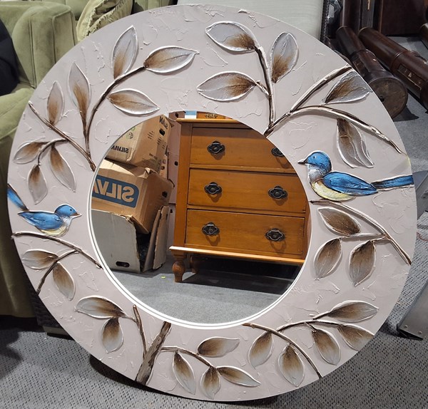 Lot 335 - WALL MIRROR