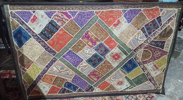 Lot 304 - WALL DECOR