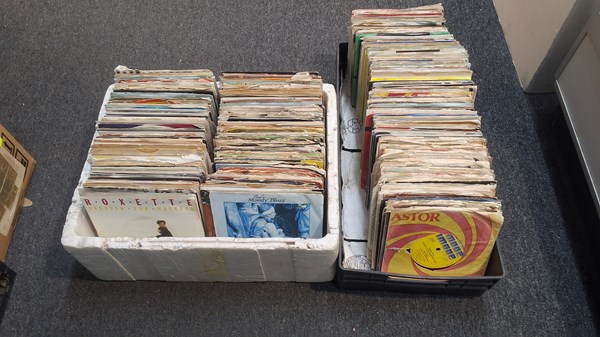 Lot 1520 - VINYL RECORDS