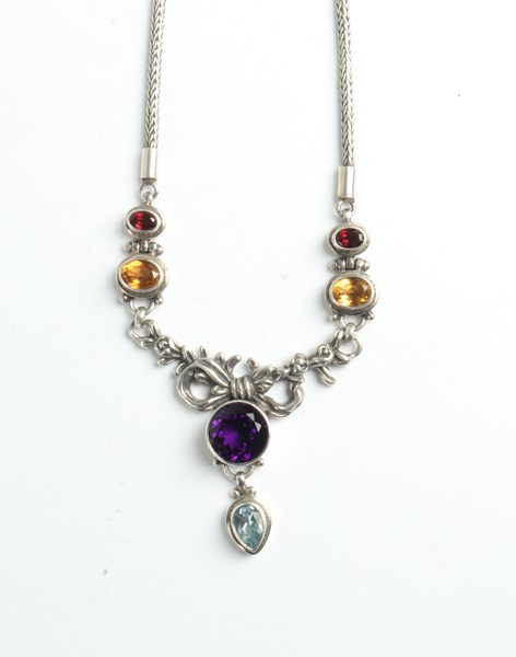 Lot 1066 - SILVER NECKLACE