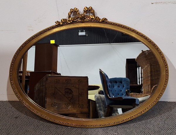Lot 354 - WALL MIRROR