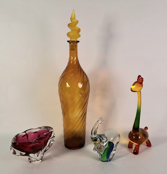 Lot 1363 - STUDIO GLASS