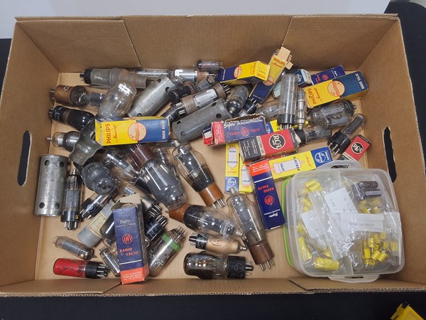 Lot 1381 - RADIO VALVES