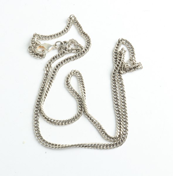 Lot 1091 - SILVER CHAIN