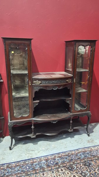 Lot 52 - PARLOUR CABINET