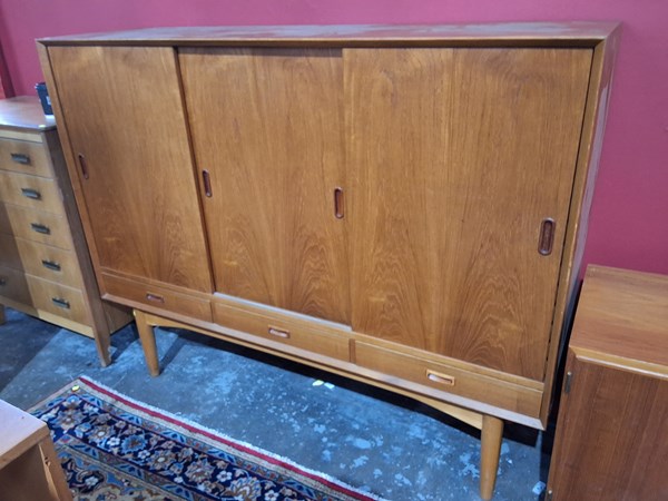 Lot 4 - HIGHBOARD