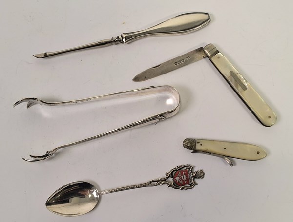 Lot 1124 - SILVER ITEMS