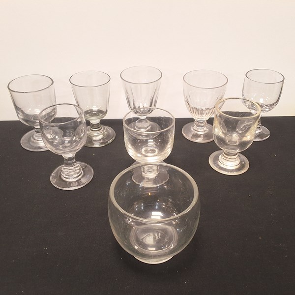 Lot 1245 - GLASSWARE