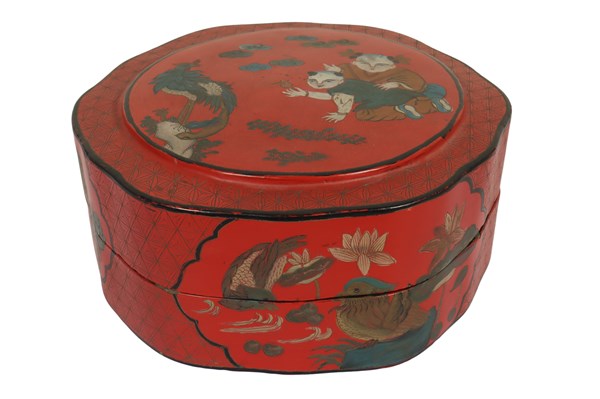 Lot 15 - RED LACQUERED PAPIER MACHE BOX