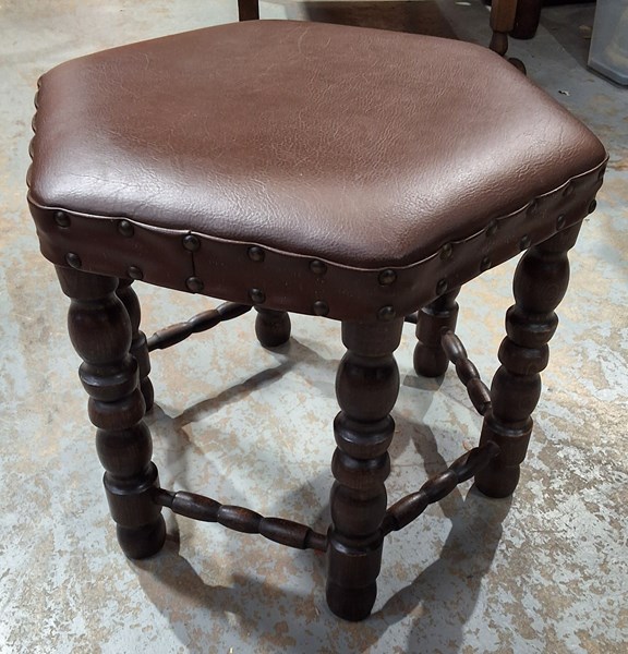 Lot 37 - FOOTSTOOL