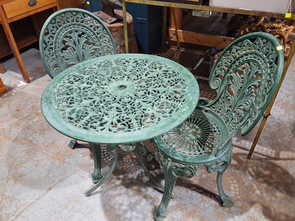 Lot 268 - PATIO SETTING