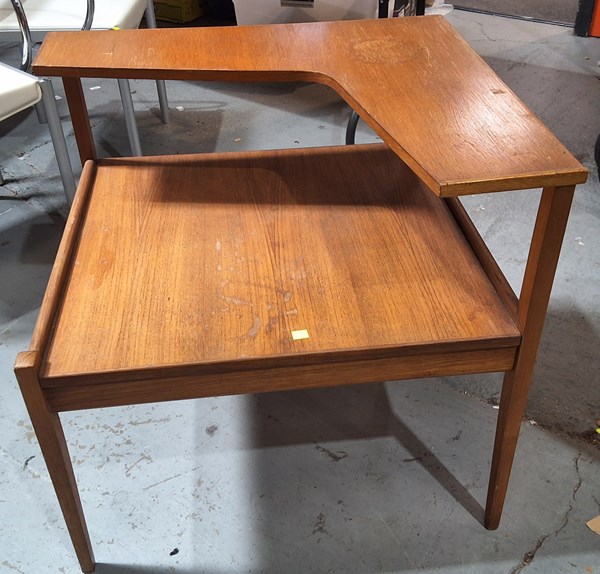 Lot 387 - CORNER TABLE