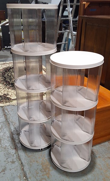 Lot 368 - BOOKSHELVES