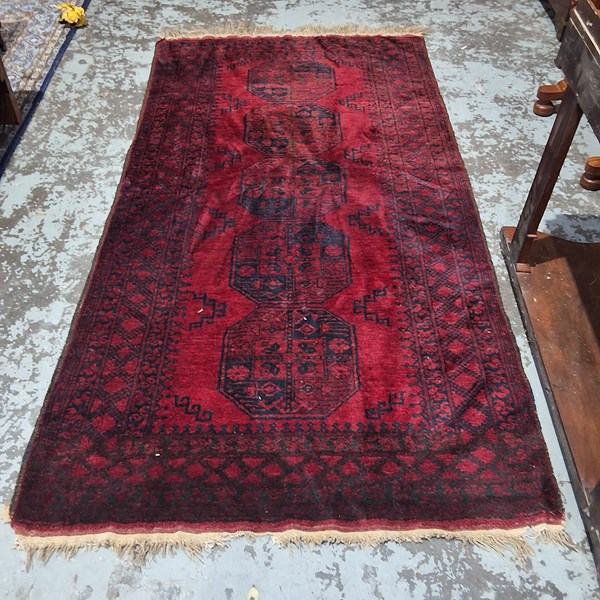 Lot 34 - RUG