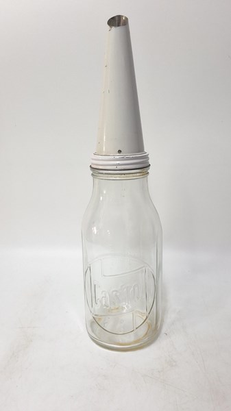 Lot 1263 - OIL BOTTLE