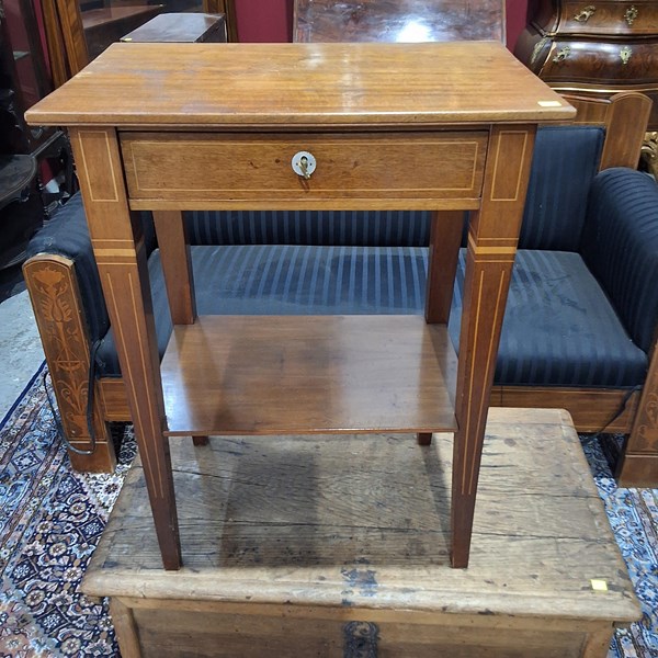 Lot 61 - WORK TABLE