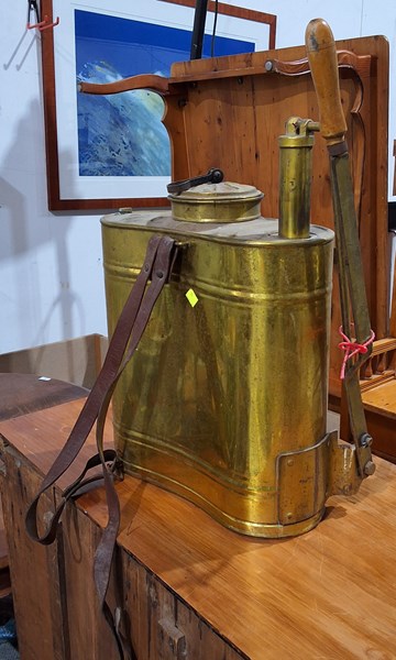 Lot 272 - BACKPACK SPRAYER