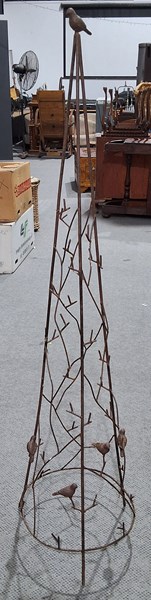 Lot 503 - GARDEN TRELLIS