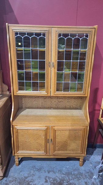 Lot 121 - DISPLAY CABINET