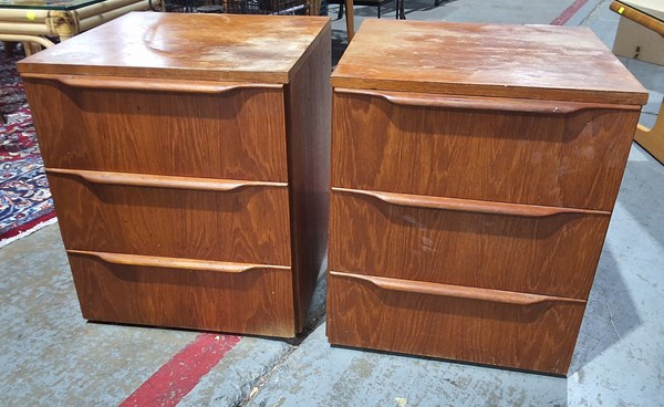 Lot 388 - BEDSIDES