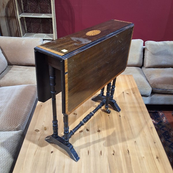 Lot 180 - SOFA TABLE