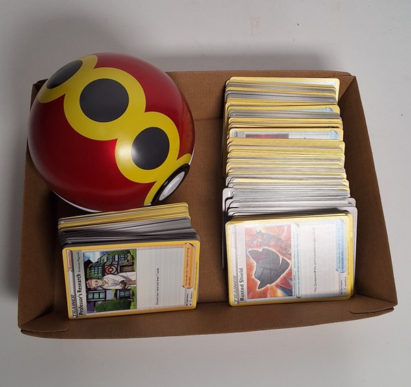 Lot 1461 - POKEMON CARDS