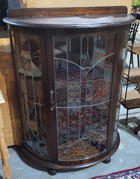 Lot 418 - DISPLAY CABINET