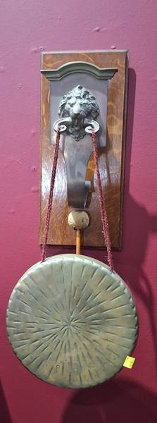 Lot 53 - DINNER GONG