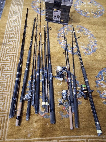 Lot 333 - FISHING RODS