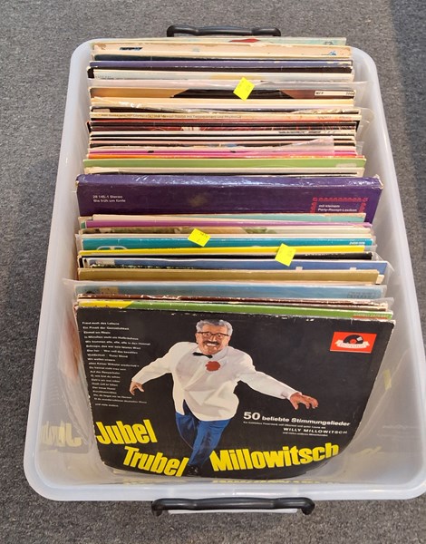 Lot 1416 - ASSORTED VINYLS