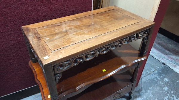 Lot 112 - COFFE TABLE