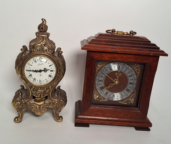 Lot 1385 - DESK CLOCKS