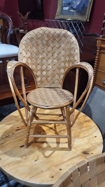 Lot 160 - ARMCHAIR