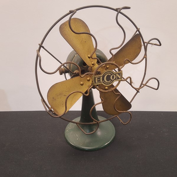 Lot 1349 - DESK FAN