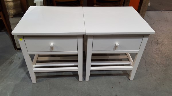 Lot 364 - BEDSIDE CABINETS