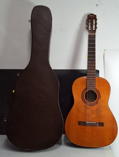 Lot 1226 - ACOUSTIC GUITAR