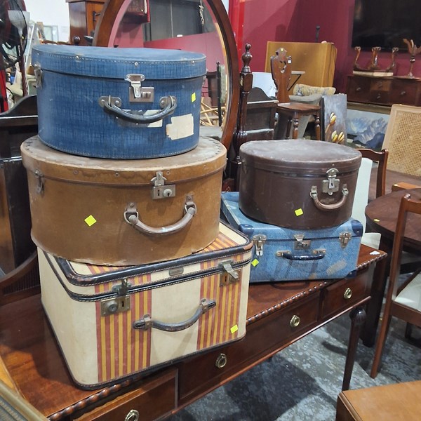 Lot 178 - HAT BOXES