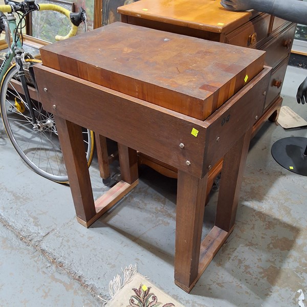 Lot 357 - CHOPPING BLOCK