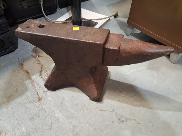 Lot 269 - ANVIL