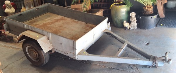 Lot 487 - TRAILER