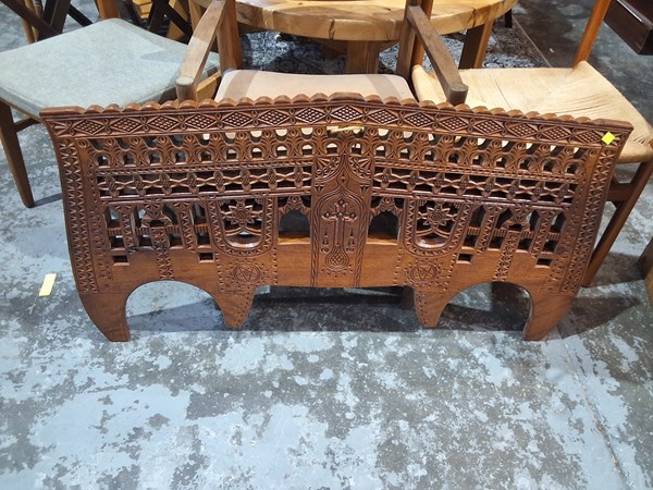Lot 124 - WALL HANGING