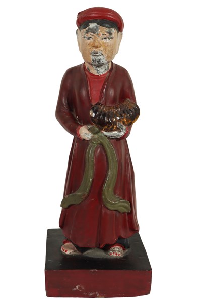 Lot 3 - CHINESE COURT FIGURE