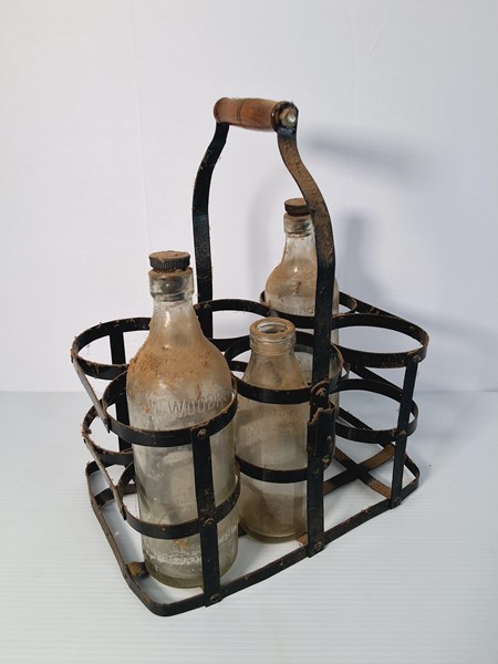 Lot 1258 - BOTTLE CARRY